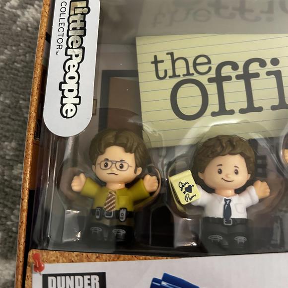 Fisher-Price Little People Collector Set (NEW) - Picture 2 of 4